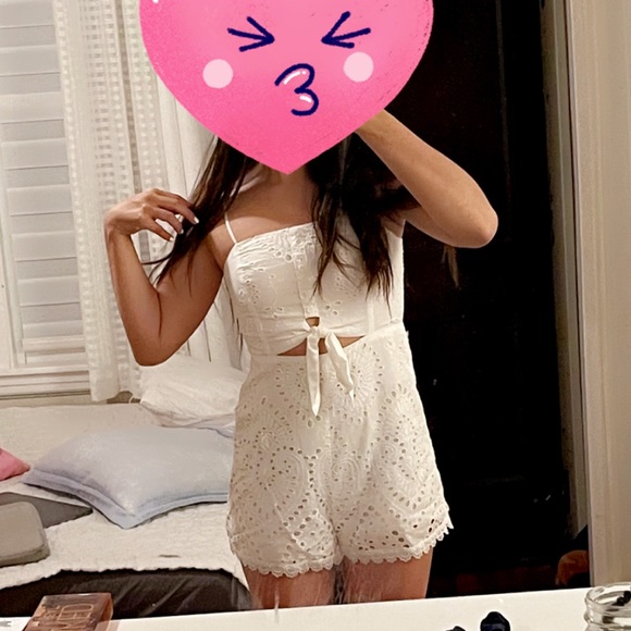 SOLD LULU’S- KEALA WHITE TIE-FRONT EYELET LACE ROM - Picture 6 of 7